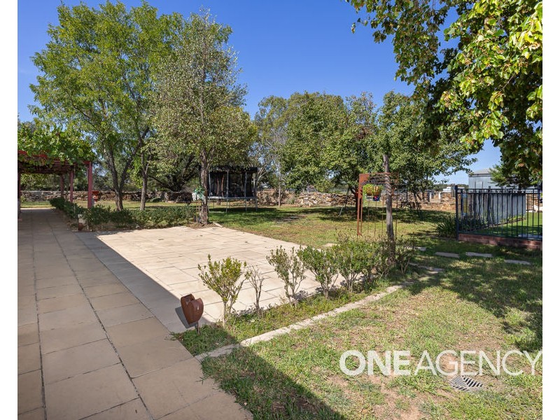 331 INGLEWOOD ROAD, Lake Albert NSW 2650