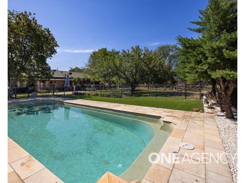 331 INGLEWOOD ROAD, Lake Albert NSW 2650