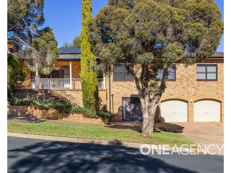 1 AMSTERDAM CRESCENT, Tolland NSW 2650