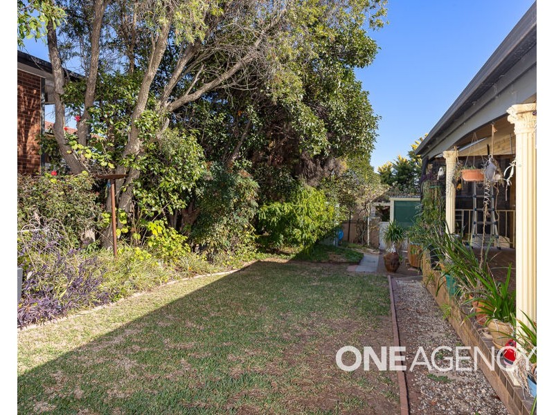 1 AMSTERDAM CRESCENT, Tolland NSW 2650