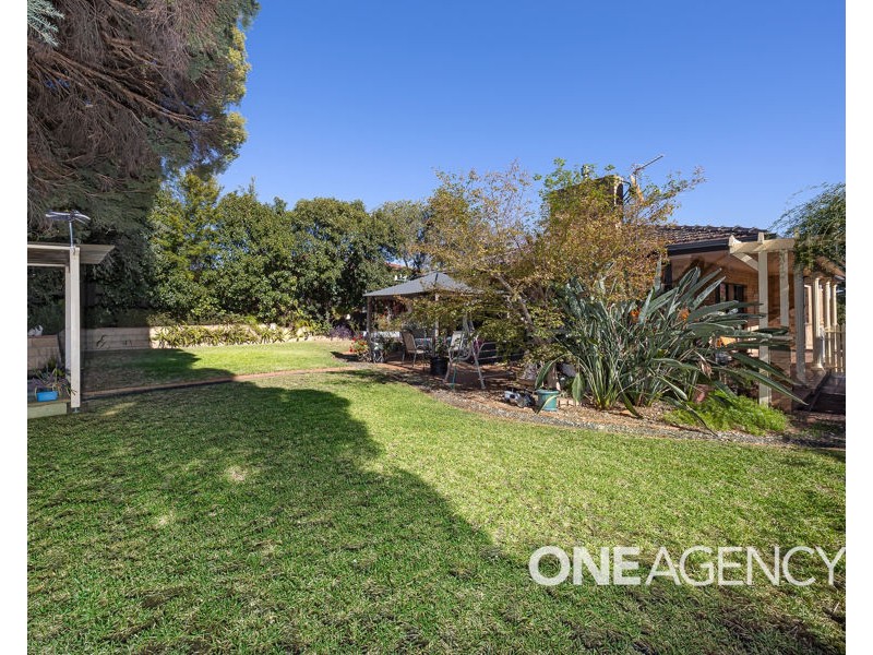 1 AMSTERDAM CRESCENT, Tolland NSW 2650