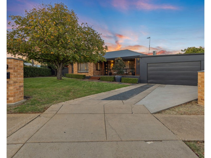89 FAY AVENUE, Kooringal NSW 2650