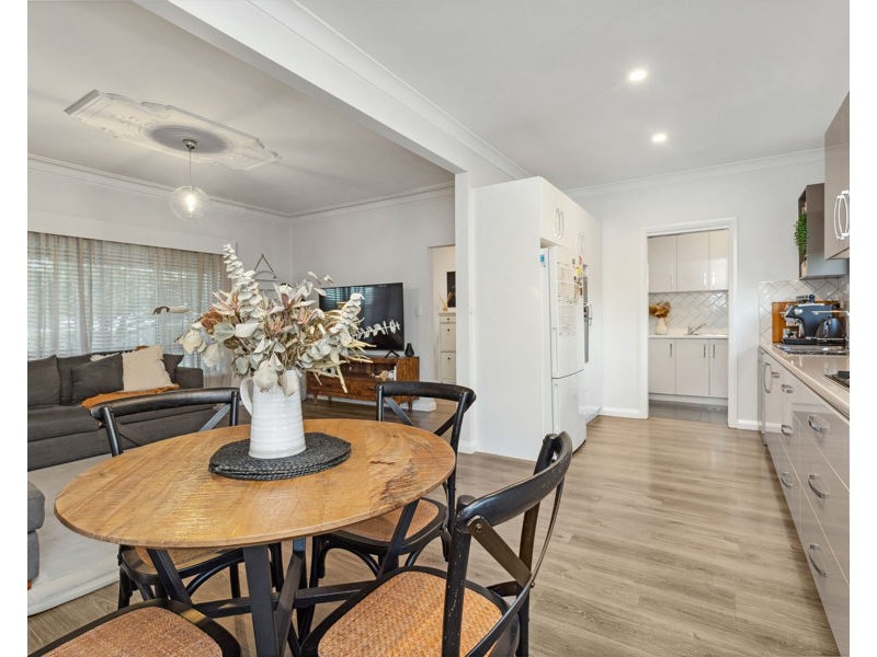 89 FAY AVENUE, Kooringal NSW 2650