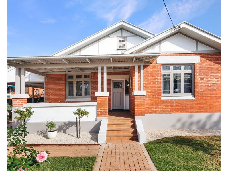 28 GORMLY AVENUE, Wagga Wagga NSW 2650