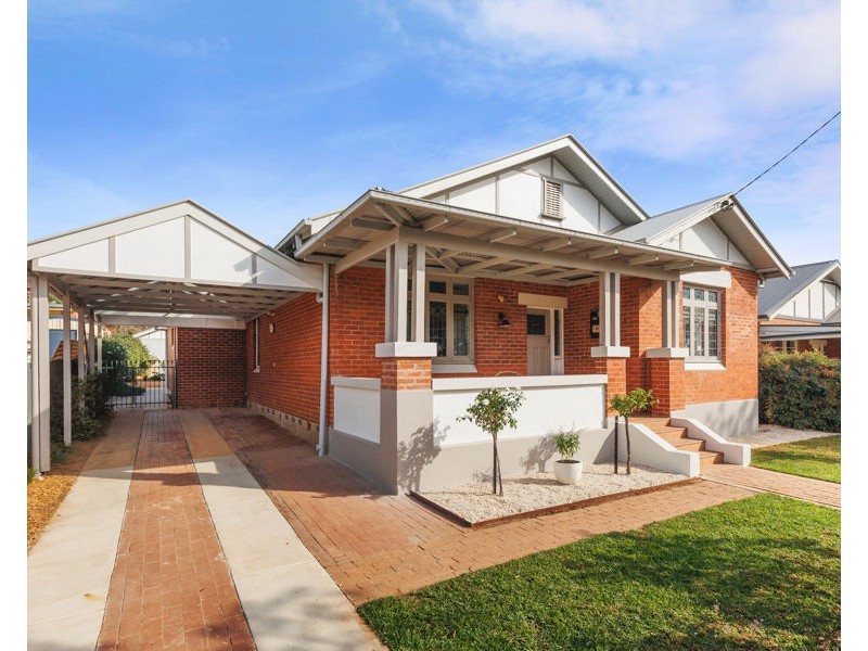 28 GORMLY AVENUE, Wagga Wagga NSW 2650
