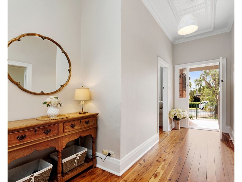 28 GORMLY AVENUE, Wagga Wagga NSW 2650