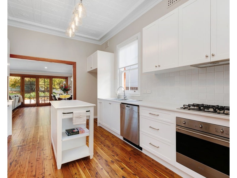 28 GORMLY AVENUE, Wagga Wagga NSW 2650