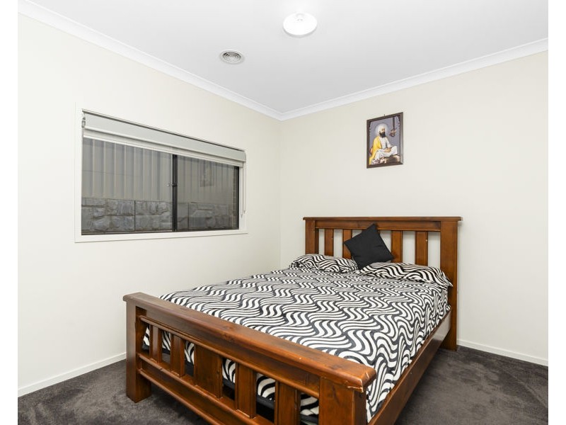 19 BENNELONG CRESCENT, Lloyd NSW 2650