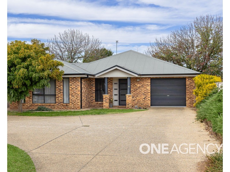 2/6 YOOGALI STREET, Glenfield Park NSW 2650