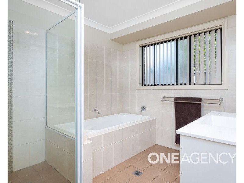 2/6 YOOGALI STREET, Glenfield Park NSW 2650
