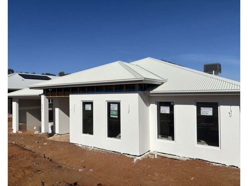 84 JUMBUCK DRIVE, Gobbagombalin NSW 2650