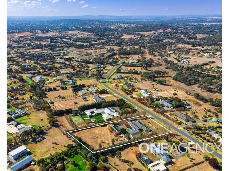 16 PEPPERMINT DRIVE, Springvale NSW 2650
