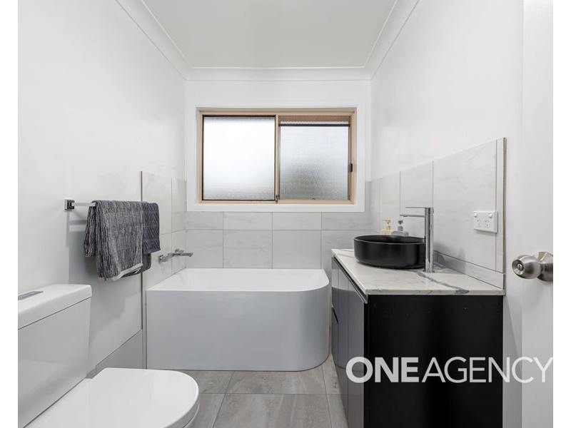 2/12 DUNN AVENUE, Forest Hill NSW 2651