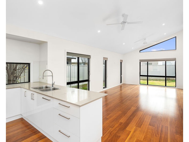 30 YENDA AVENUE, Gobbagombalin NSW 2650