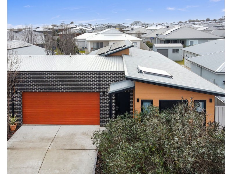 30 YENDA AVENUE, Gobbagombalin NSW 2650