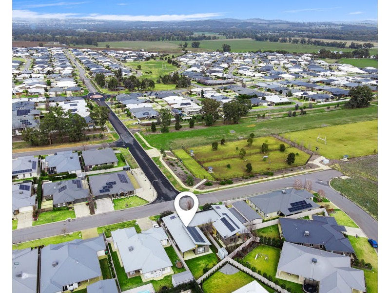 30 YENDA AVENUE, Gobbagombalin NSW 2650