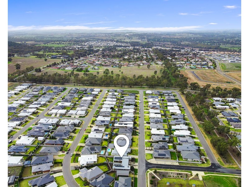 30 YENDA AVENUE, Gobbagombalin NSW 2650