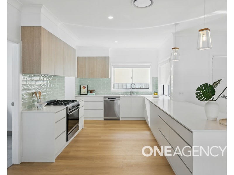 17 CRAFT STREET, Lake Albert NSW 2650