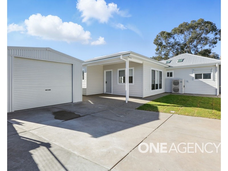 17 CRAFT STREET, Lake Albert NSW 2650