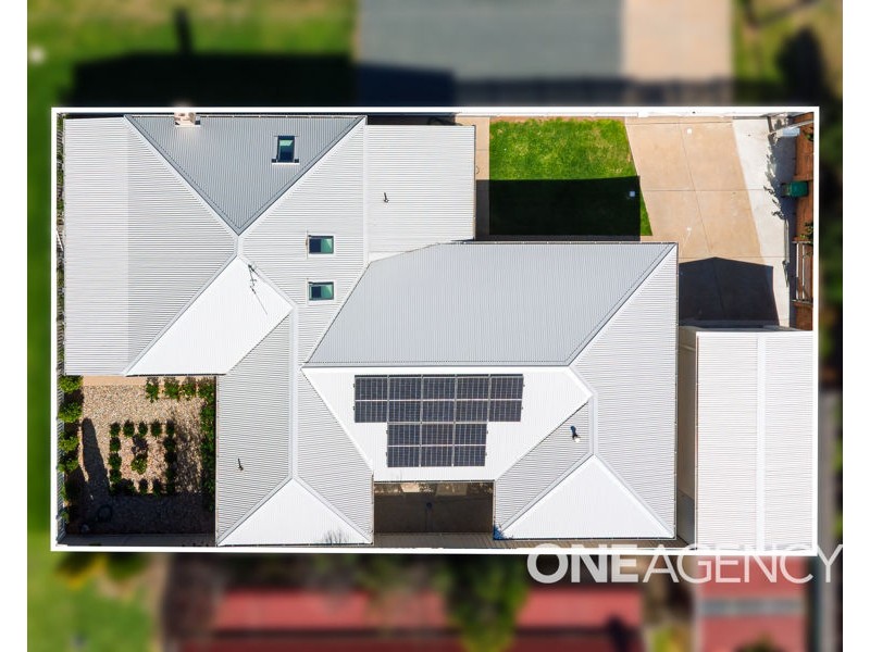 17 CRAFT STREET, Lake Albert NSW 2650