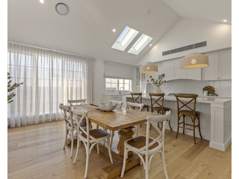 6 MITTA MITTA PLACE, Gobbagombalin NSW 2650