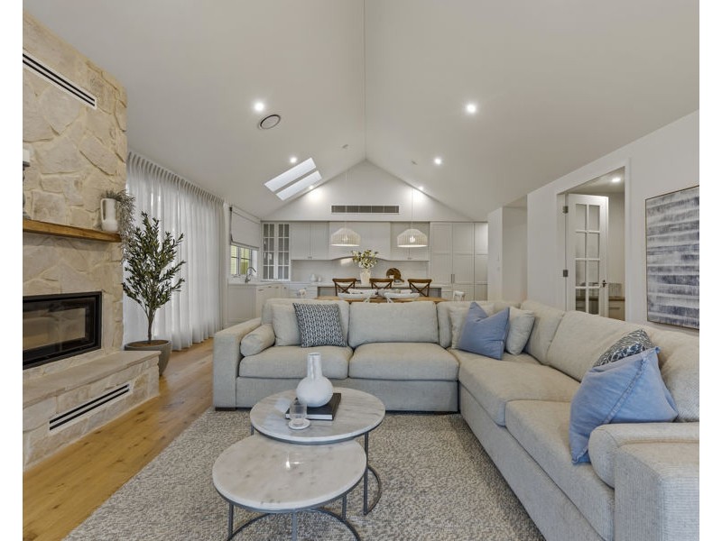 6 MITTA MITTA PLACE, Gobbagombalin NSW 2650