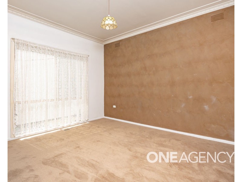 42 CEDUNA STREET, Mount Austin NSW 2650