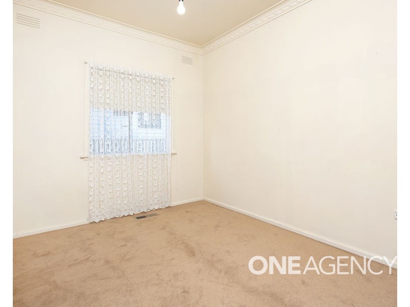 42 CEDUNA STREET, Mount Austin NSW 2650