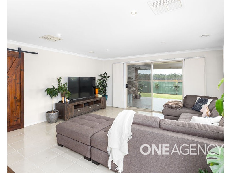 22 PAPERBARK DRIVE, Forest Hill NSW 2651