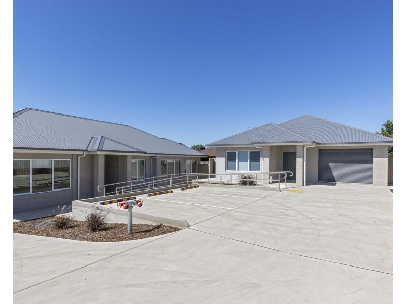 13 YULONG STREET, Glenfield Park NSW 2650
