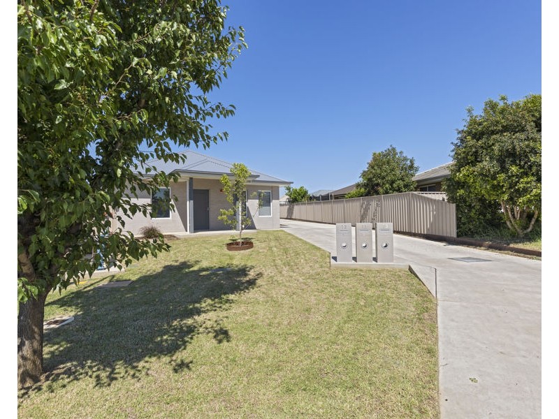 13 YULONG STREET, Glenfield Park NSW 2650