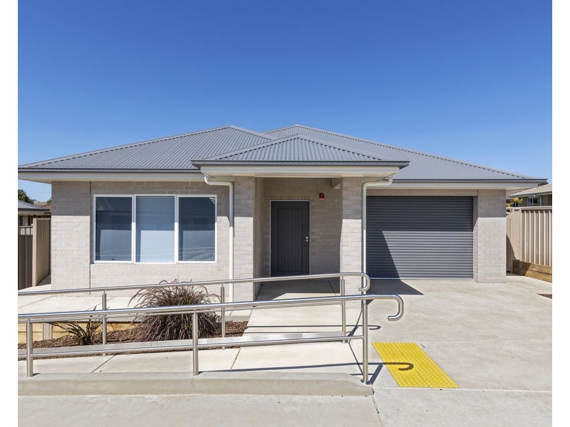 13 YULONG STREET, Glenfield Park NSW 2650