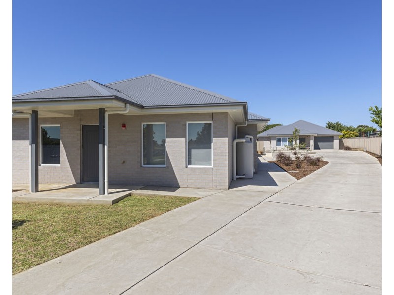 13 YULONG STREET, Glenfield Park NSW 2650