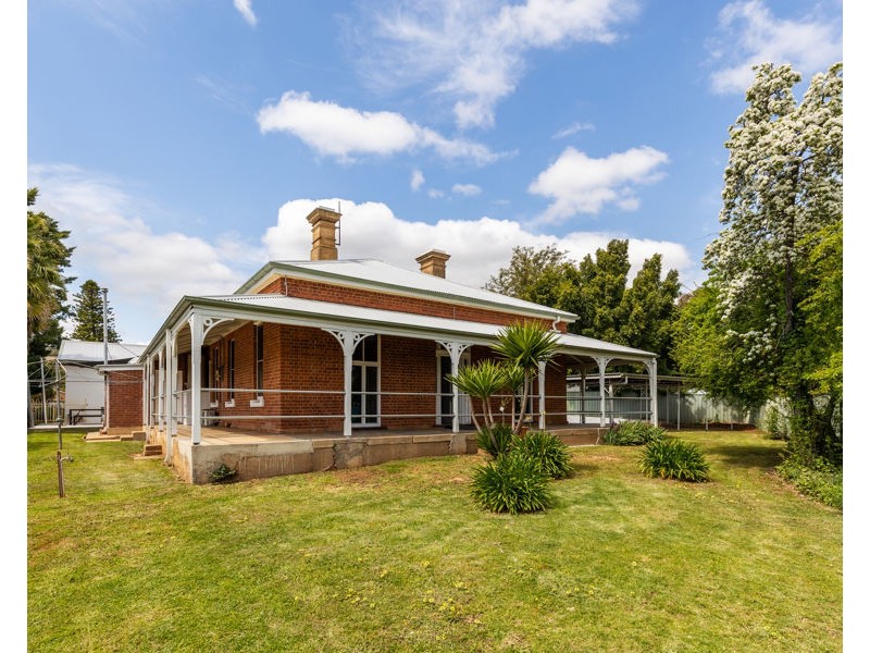 22 WARANGA AVENUE, Mount Austin NSW 2650