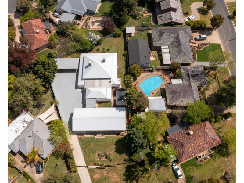 22 WARANGA AVENUE, Mount Austin NSW 2650