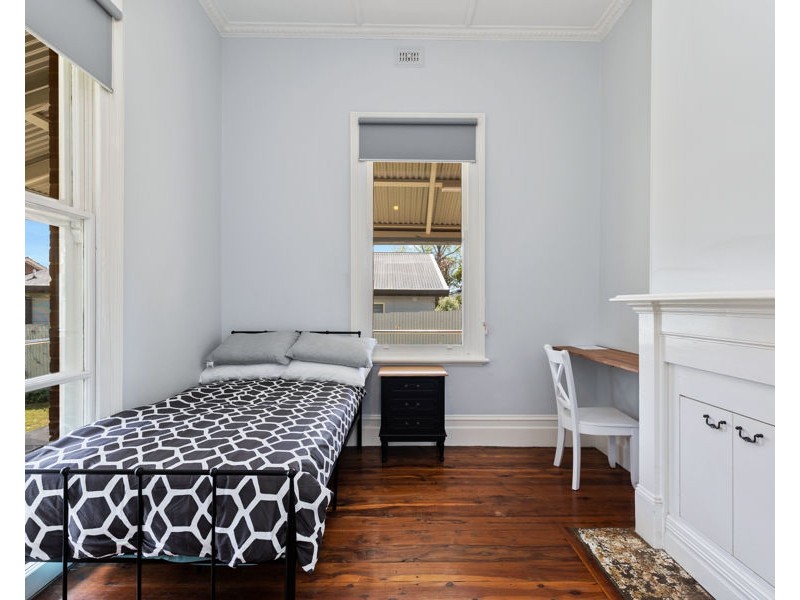 22 WARANGA AVENUE, Mount Austin NSW 2650