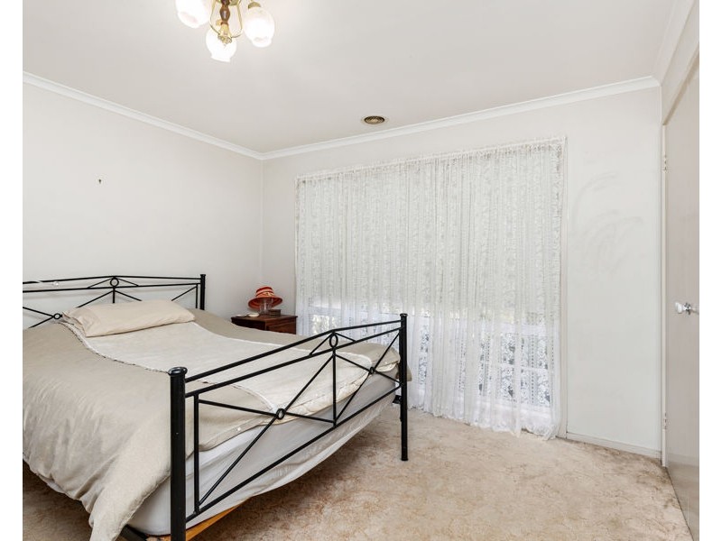 34 OLEANDER CRESCENT, Lake Albert NSW 2650