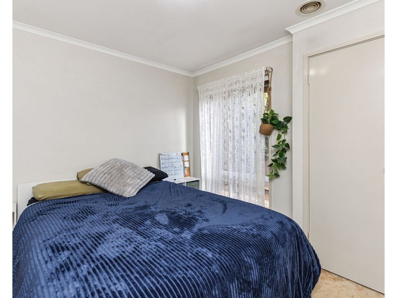 34 OLEANDER CRESCENT, Lake Albert NSW 2650