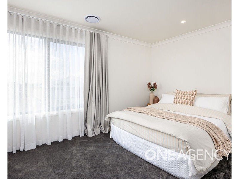 12 LAWRENCE AVENUE, Gobbagombalin NSW 2650