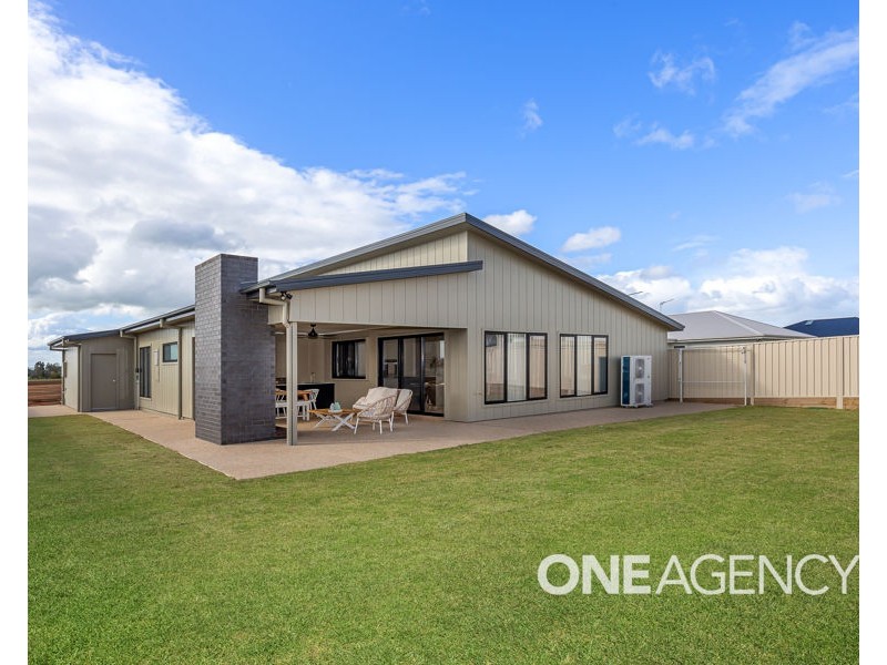 12 LAWRENCE AVENUE, Gobbagombalin NSW 2650