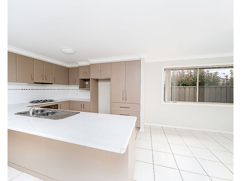 1/3 CARINYA STREET, Glenfield Park NSW 2650