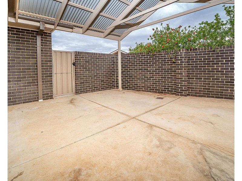 1/3 CARINYA STREET, Glenfield Park NSW 2650