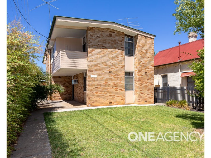 2-4/74A TOMPSON STREET, Wagga Wagga NSW 2650