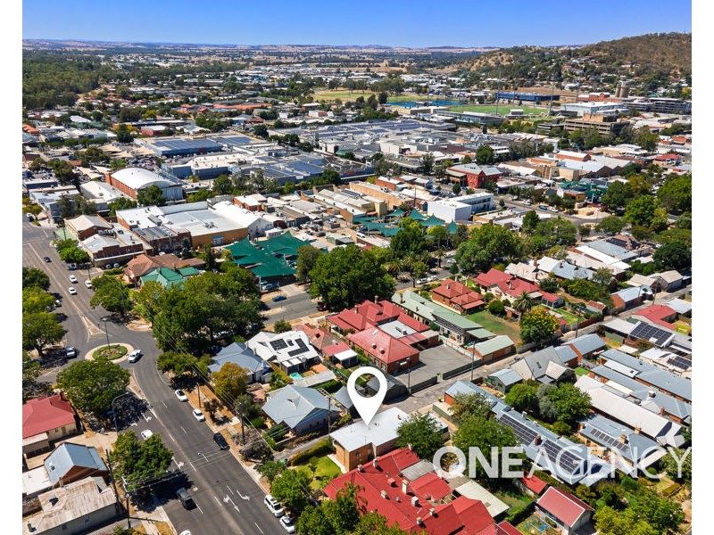 2-4/74A TOMPSON STREET, Wagga Wagga NSW 2650