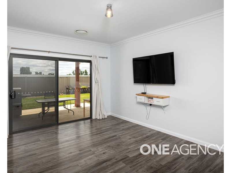 9 BONNER STREET, Lloyd NSW 2650