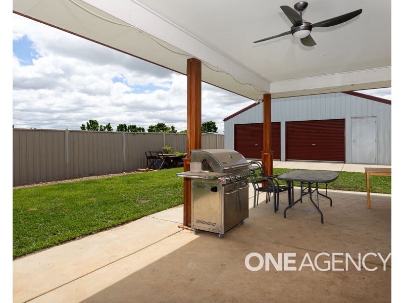 9 BONNER STREET, Lloyd NSW 2650