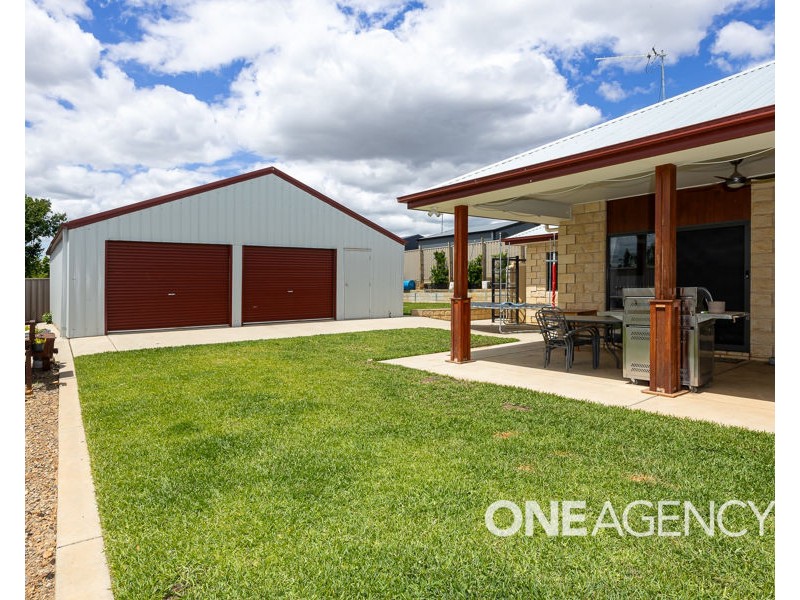 9 BONNER STREET, Lloyd NSW 2650
