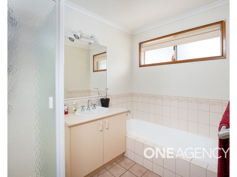 26 KIRRANG AVENUE, Glenfield Park NSW 2650
