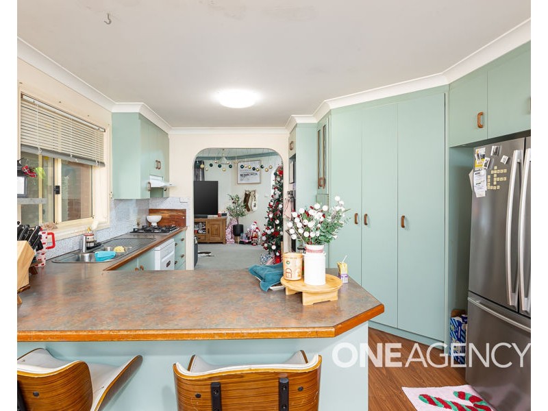 32 YENTOO DRIVE, Glenfield Park NSW 2650