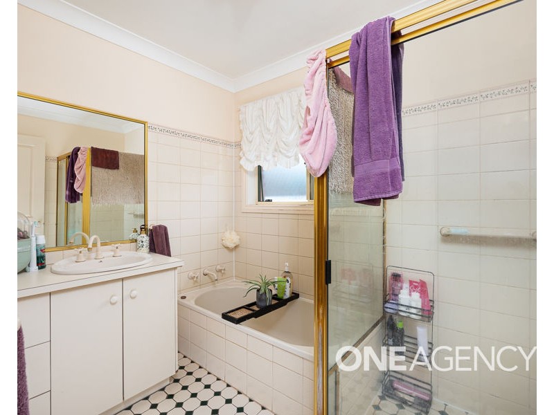 32 YENTOO DRIVE, Glenfield Park NSW 2650
